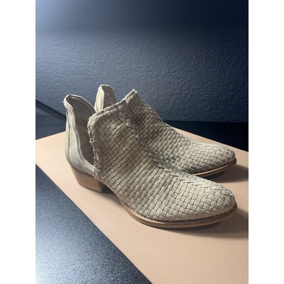 Very Volatile Shoes - VERY VOLATILE VERACRUZ Leather Boots sz 10 Pull On